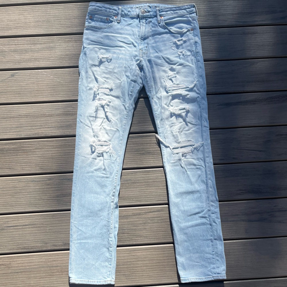 American Eagle; Airflex; Light Blue; Ripped Style; Slim Fit Jeans; Women's 33/34